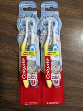 Colgate Baby Toothbrush Value Pack - White, Blue & Yellow (2 Pack)